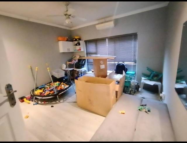 2 BEDROOM PROPERTY TO RENT IN LOMBARDY EAST